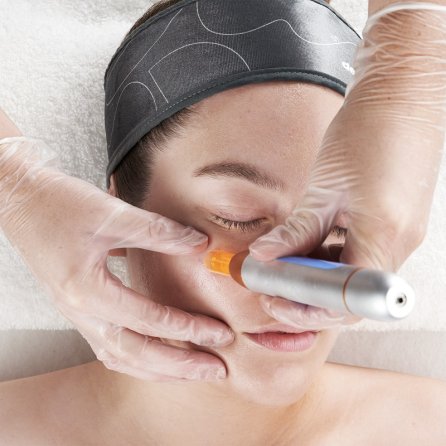 Professionelle ansigtsbehandlinger