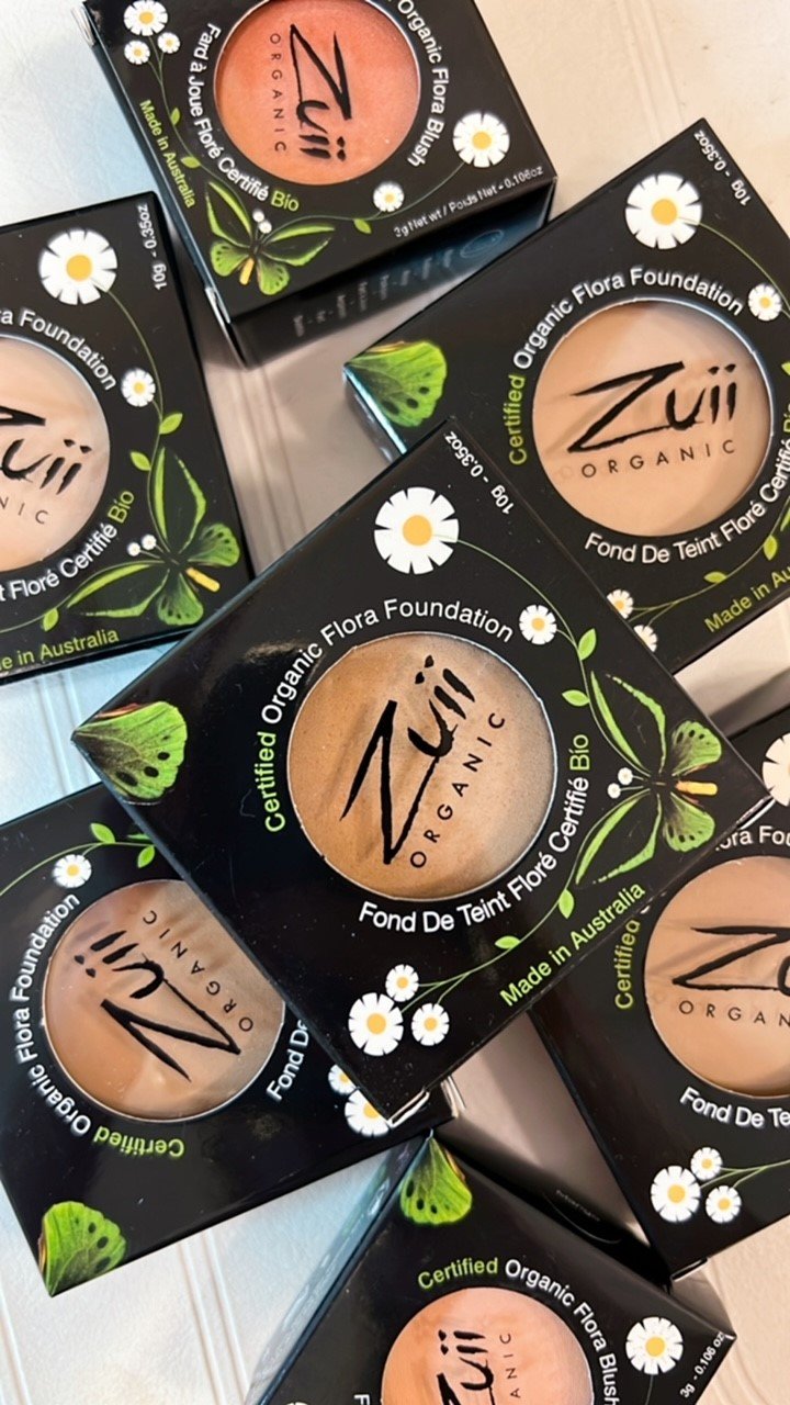 Zuii Organic Flora Powder Foundation i farven Pecan! Vegan!