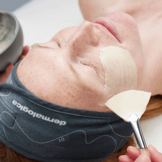 Calm Skin Ansigtsbehandling - ansigt, hals &amp; decolte 90 min.